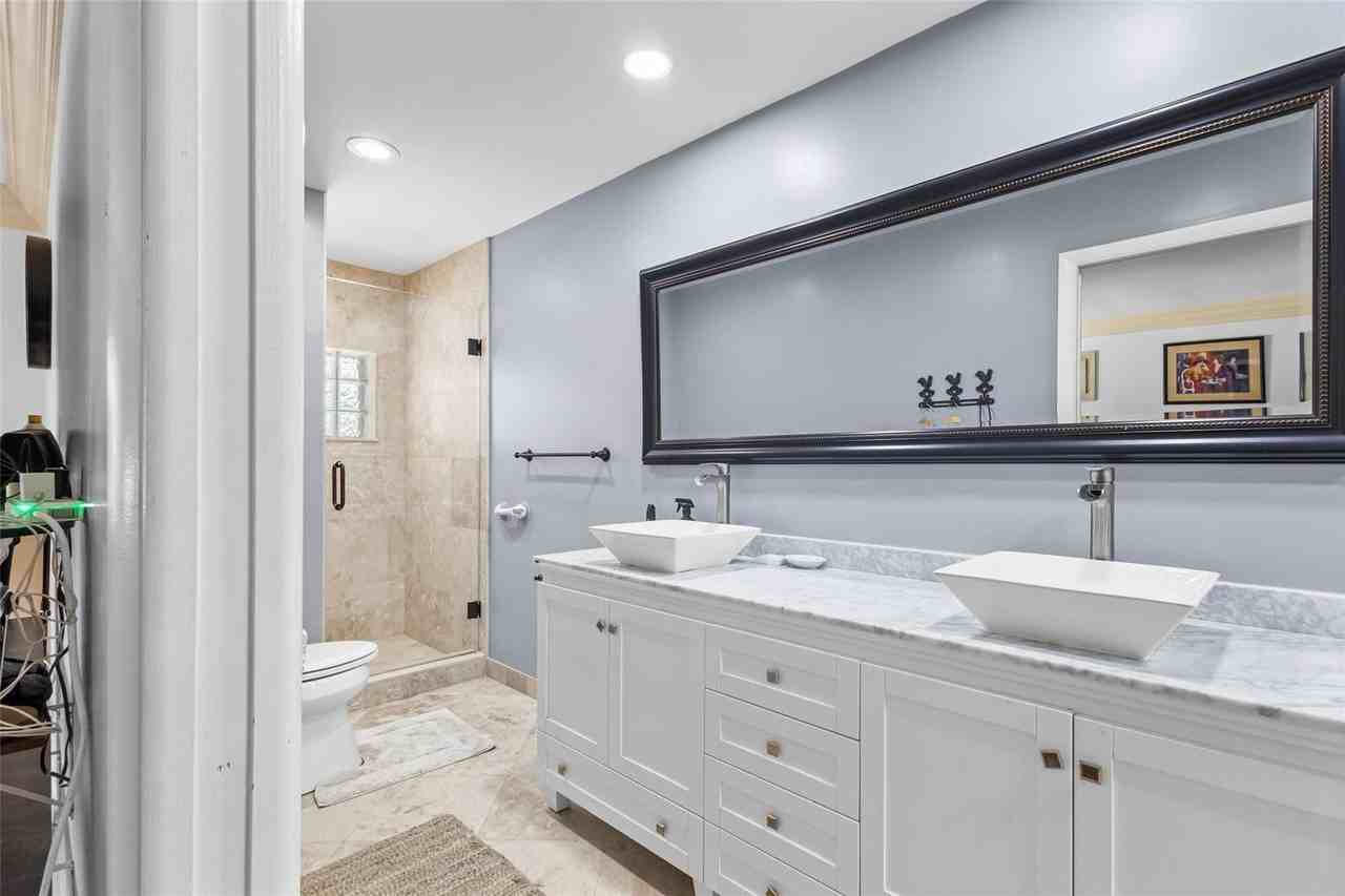 Deerhurst Crescent Cir - Photo 6 of 8