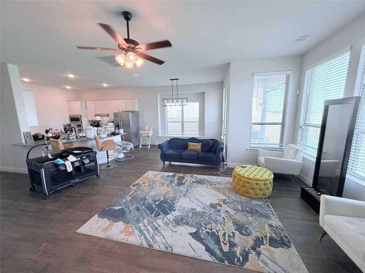 516 William Ct - Photo 4 of 37
