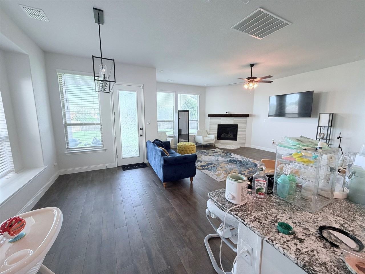 516 William Ct - Photo 7 of 37