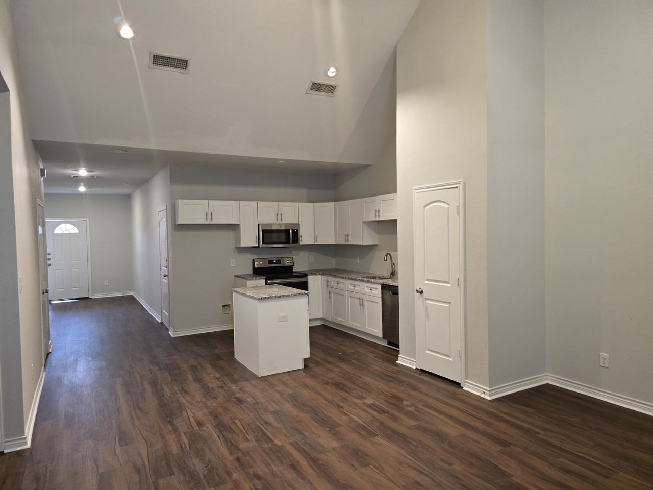 8083 County Road 436 - Photo 2 of 11