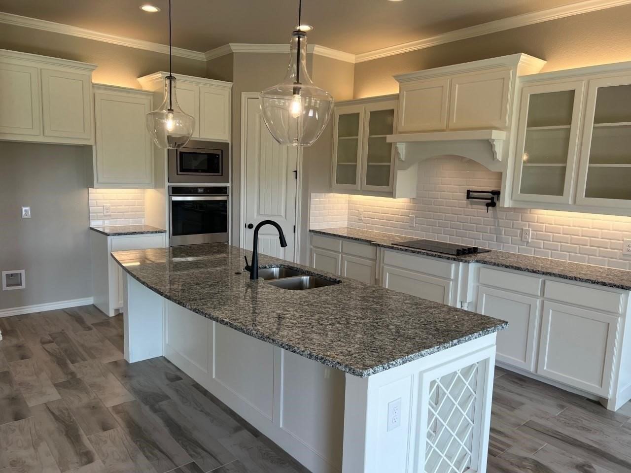 173 Crenshaw Ct - Photo 6 of 24