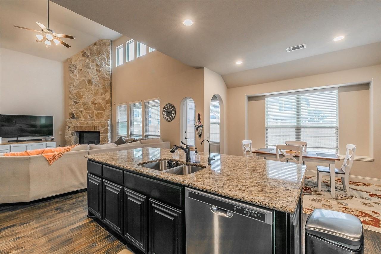 3204 Pampa - Photo 3 of 9