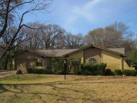 1095 Palm Ct - Photo 1 of 1