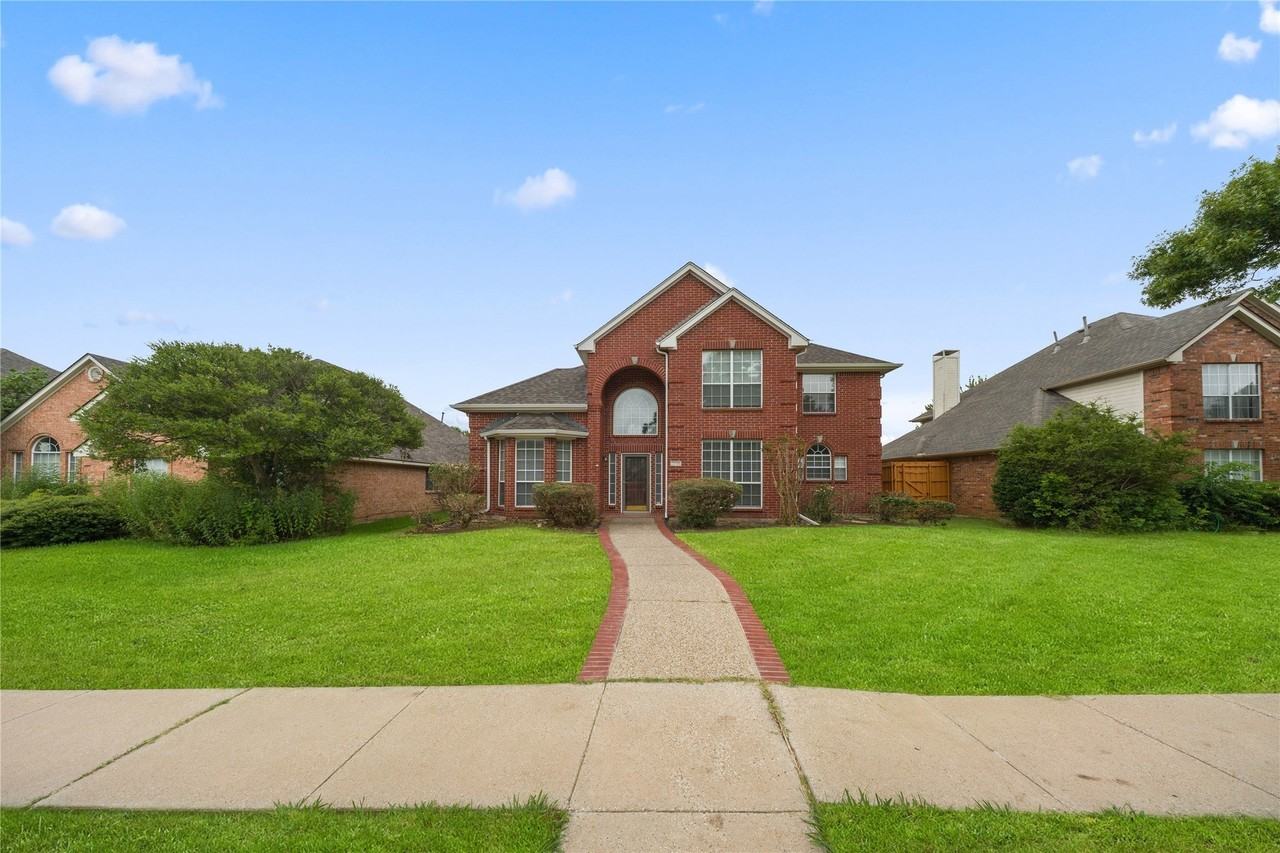 2808 Barksdale Dr - Photo 2 of 39