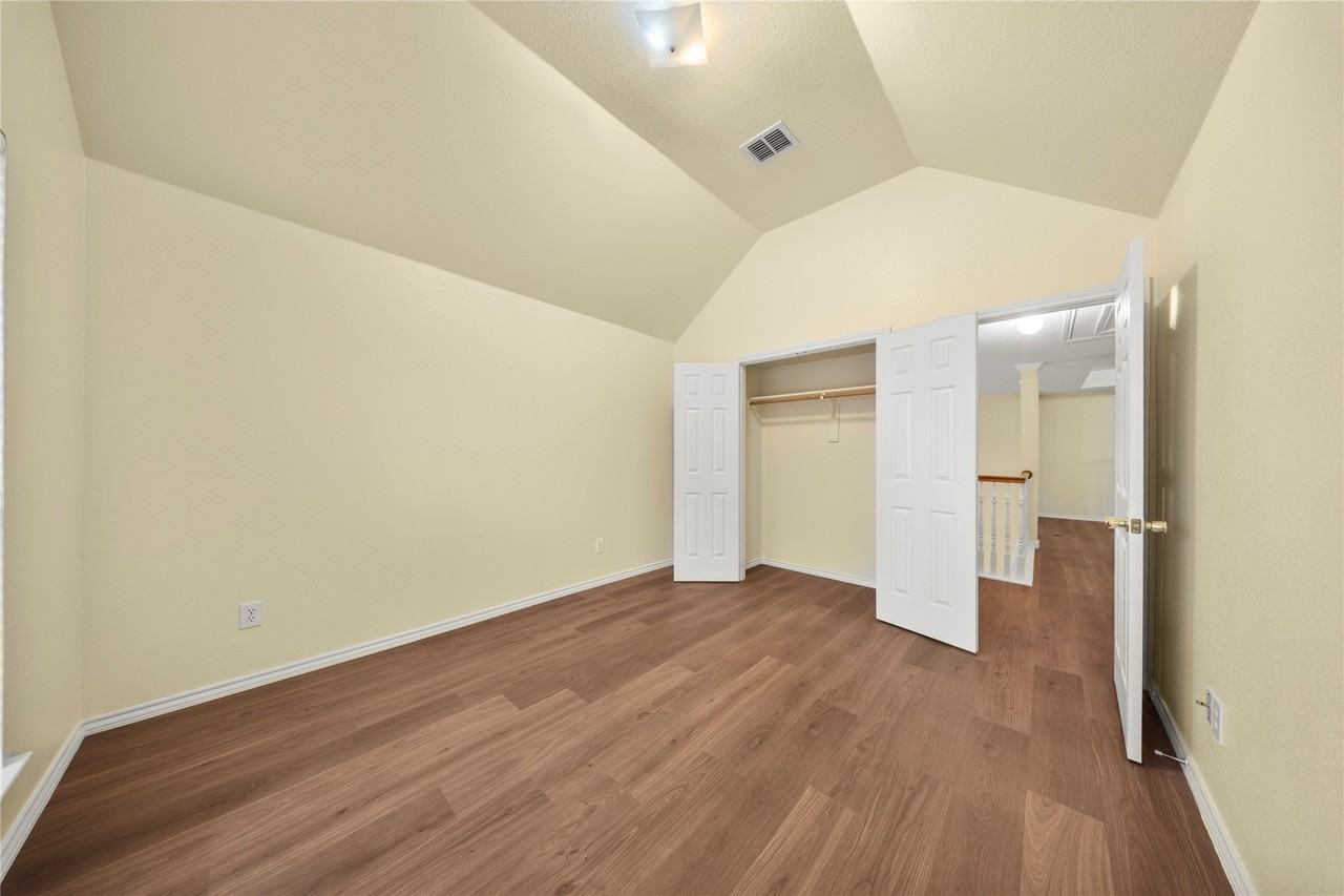 2808 Barksdale Dr - Photo 6 of 39