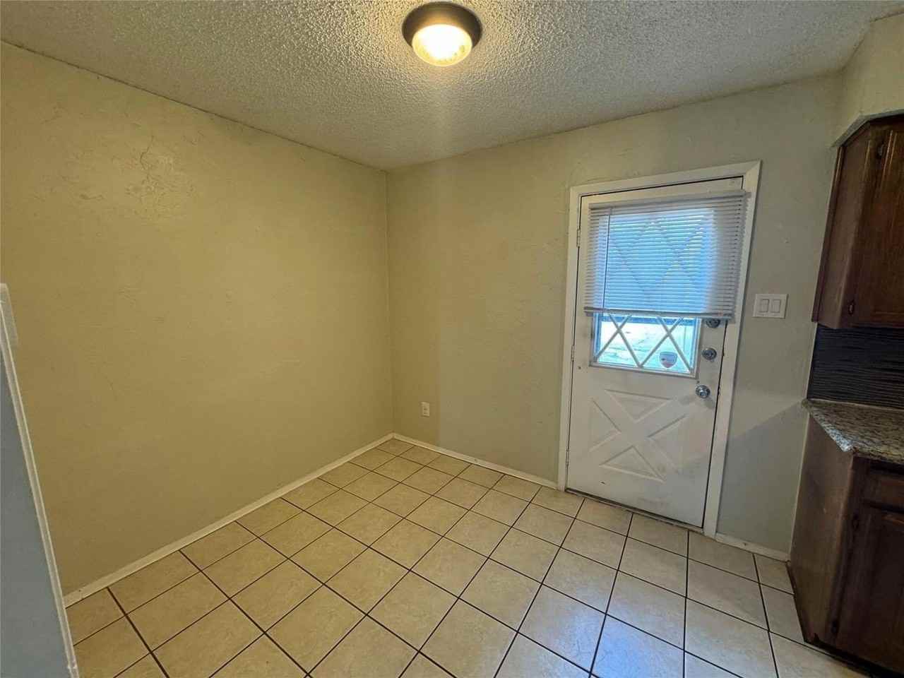 2721 Hurstview Dr #D - Photo 6 of 15