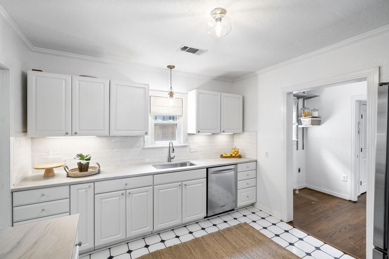 5523 Ellsworth Ave - Photo 6 of 19