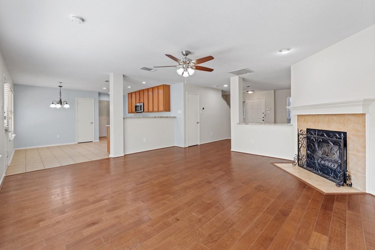 1138 Shearwater Ave - Photo 4 of 16