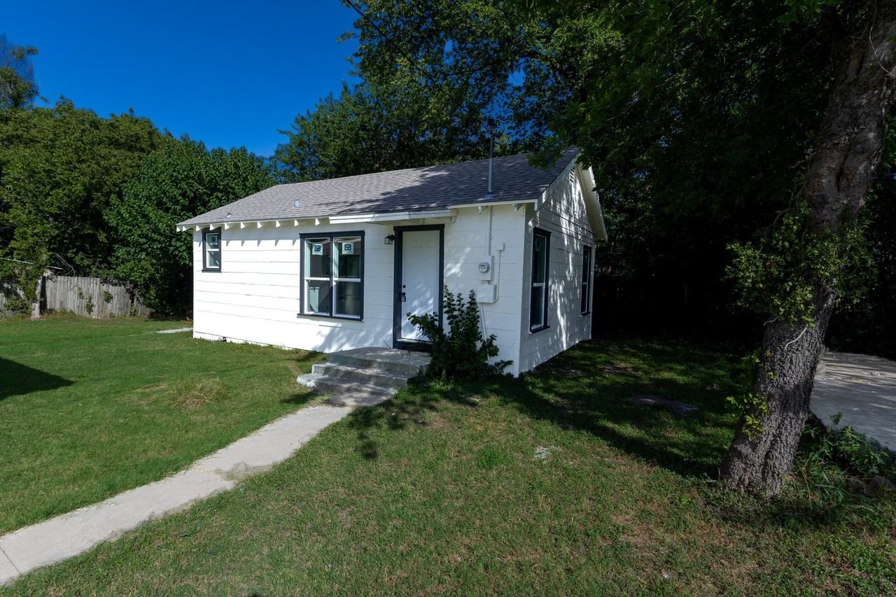 1702 Ethel Ave #1-2