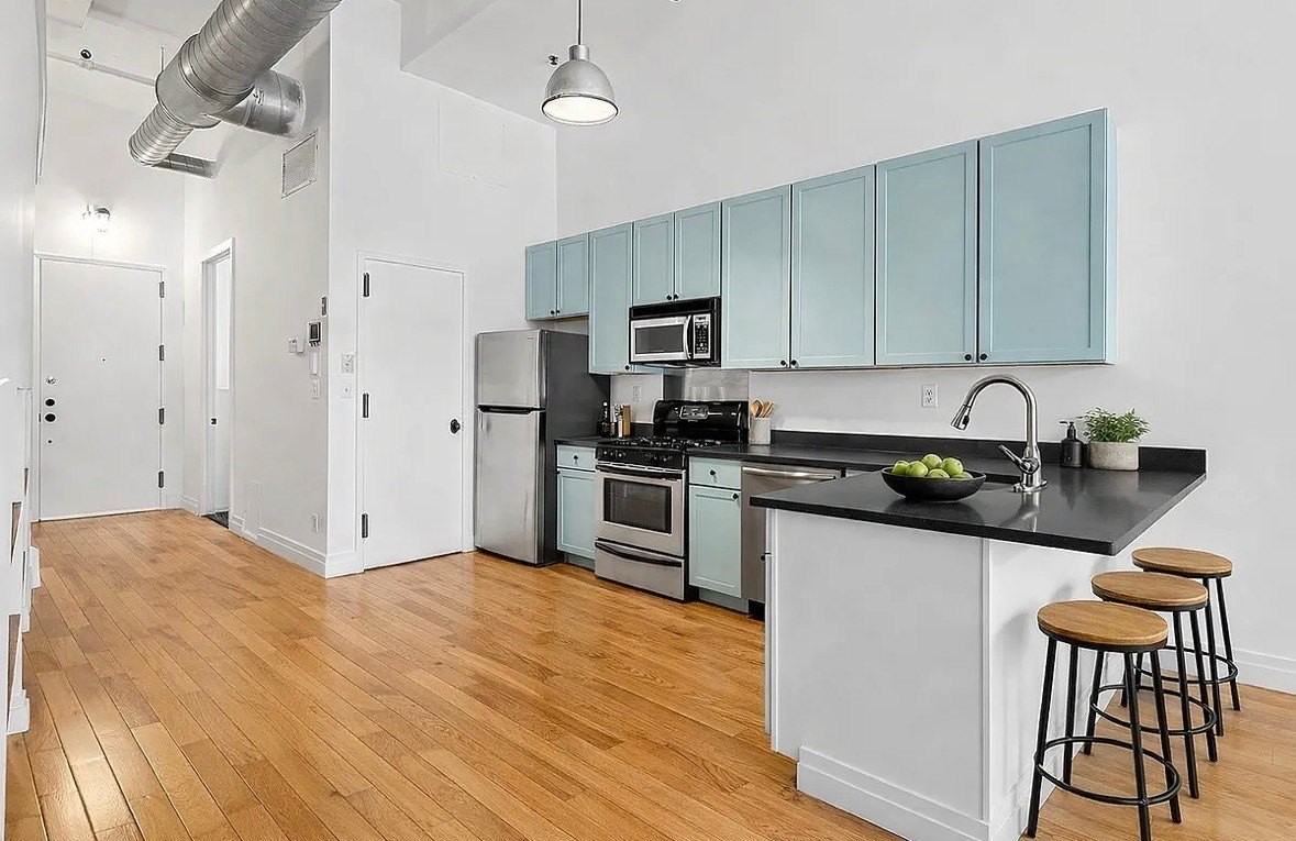 689 Myrtle Ave #4F - Photo 3 of 9