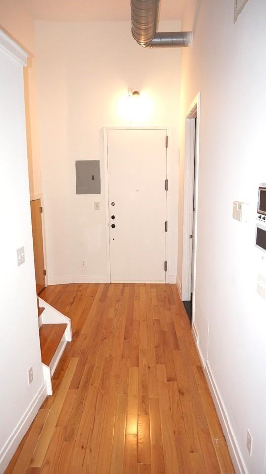 689 Myrtle Ave #4F - Photo 6 of 9