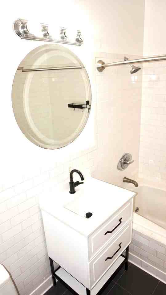 689 Myrtle Ave #4F - Photo 7 of 9