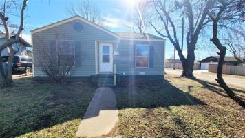 featured image of 300 E Kittyhawk Dr