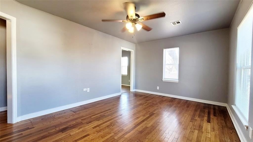 300 E Kittyhawk Dr - Photo 3 of 23
