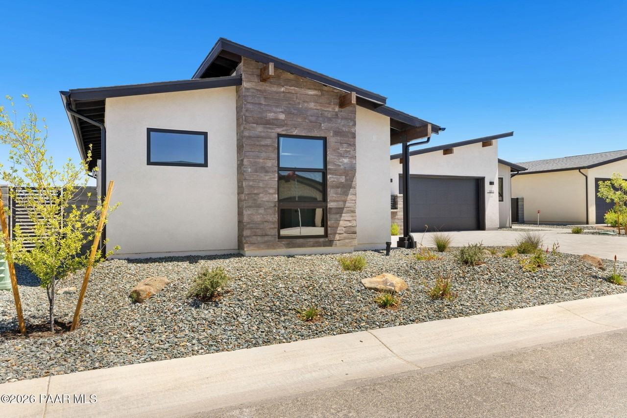 5505 E Edgar Way - Photo 3 of 36