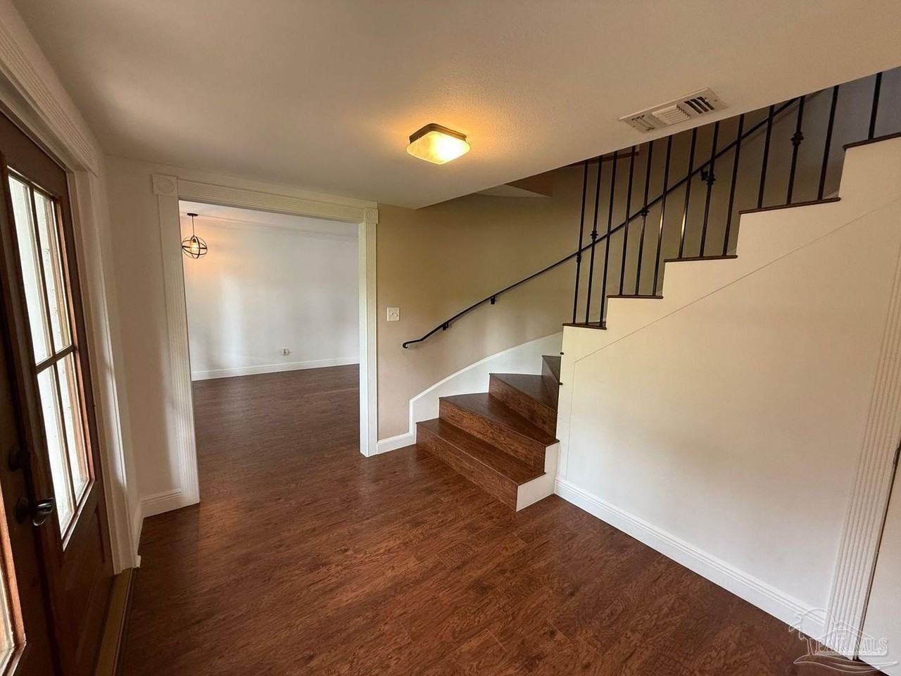 905 Poinciana Dr - Photo 3 of 41