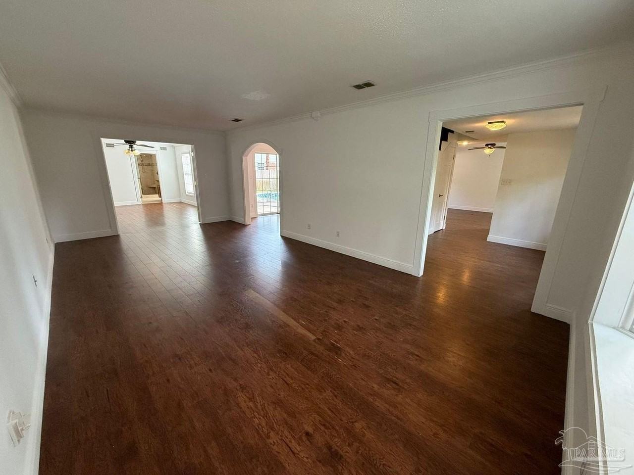 905 Poinciana Dr - Photo 6 of 41