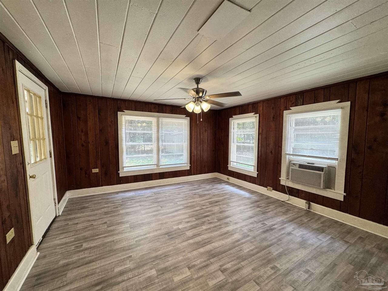 3877 Wilkes St - Photo 7 of 15