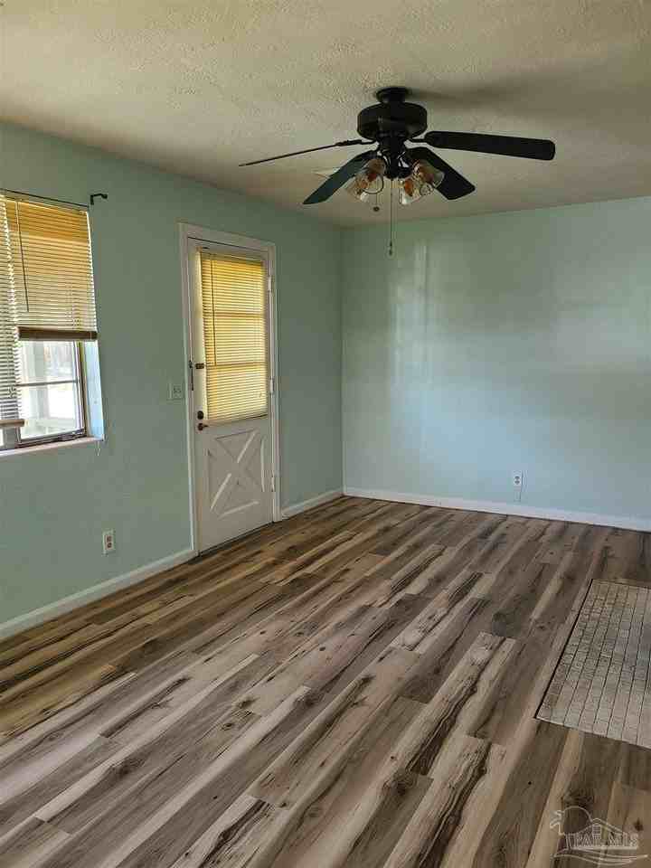 519 S 2nd St - Photo 3 of 23