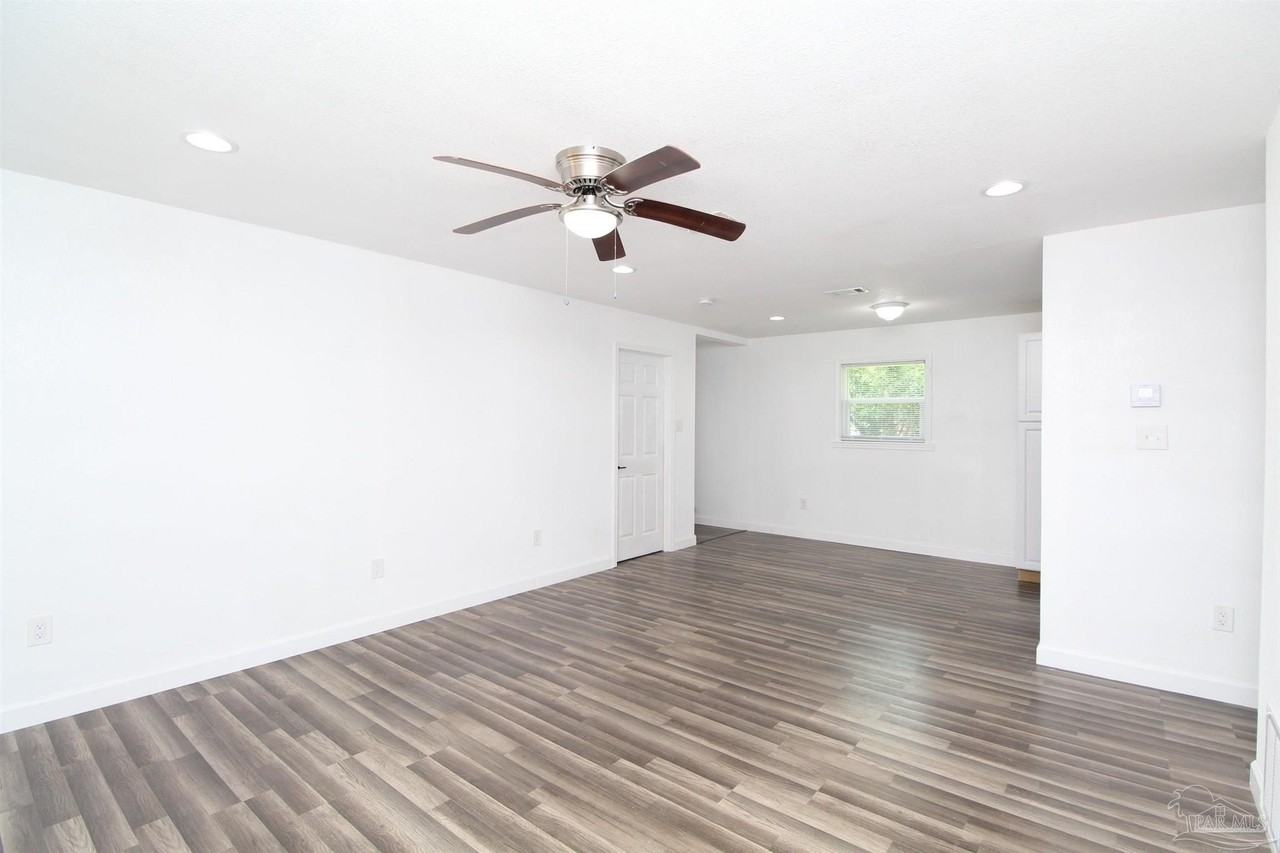 6037 Syrcle Ave - Photo 2 of 22