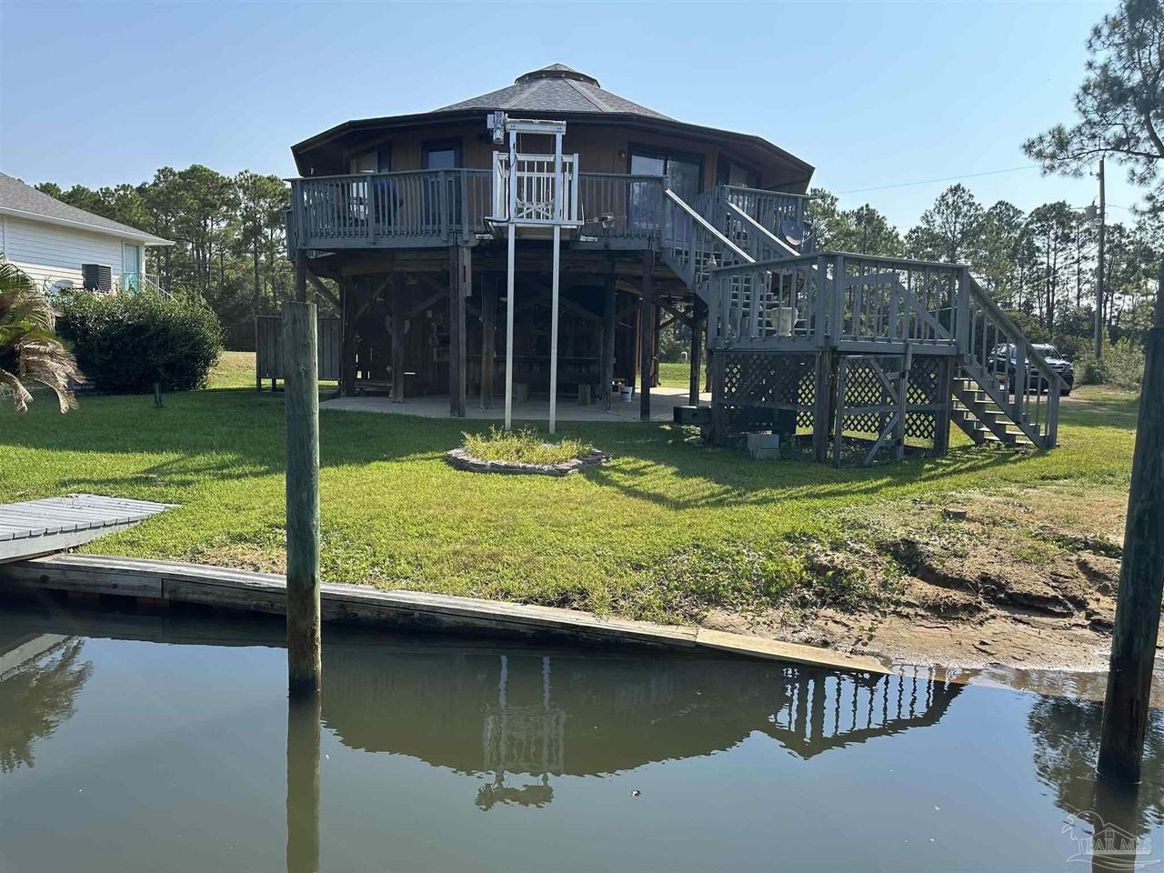 2633 Bayshore Pkwy - Photo 2 of 35