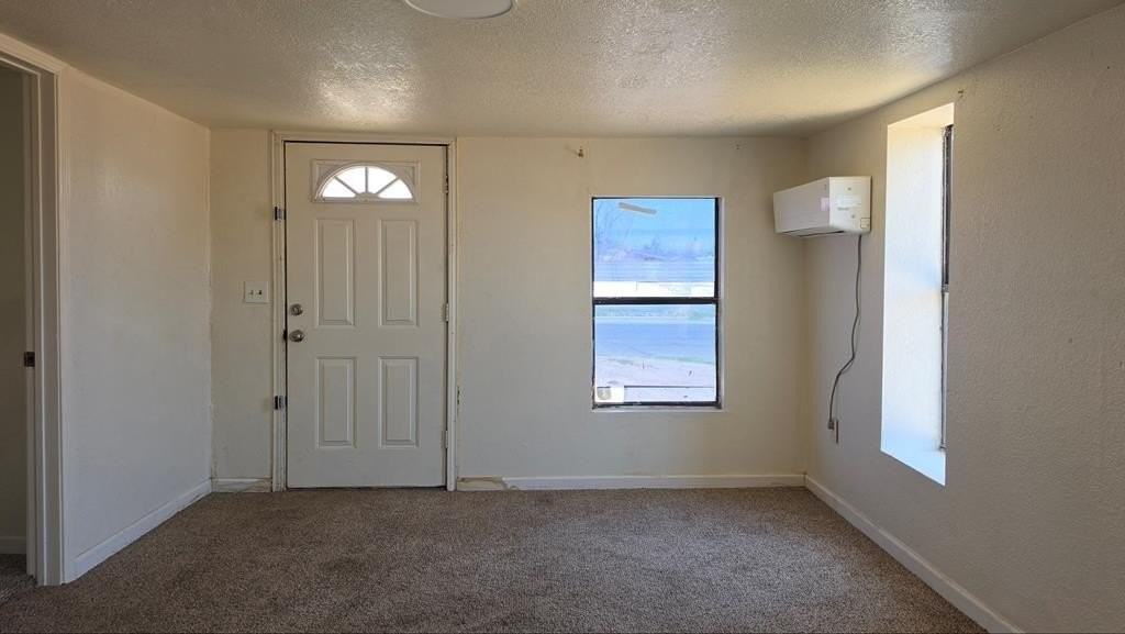 681 Drury Ln - Photo 4 of 10