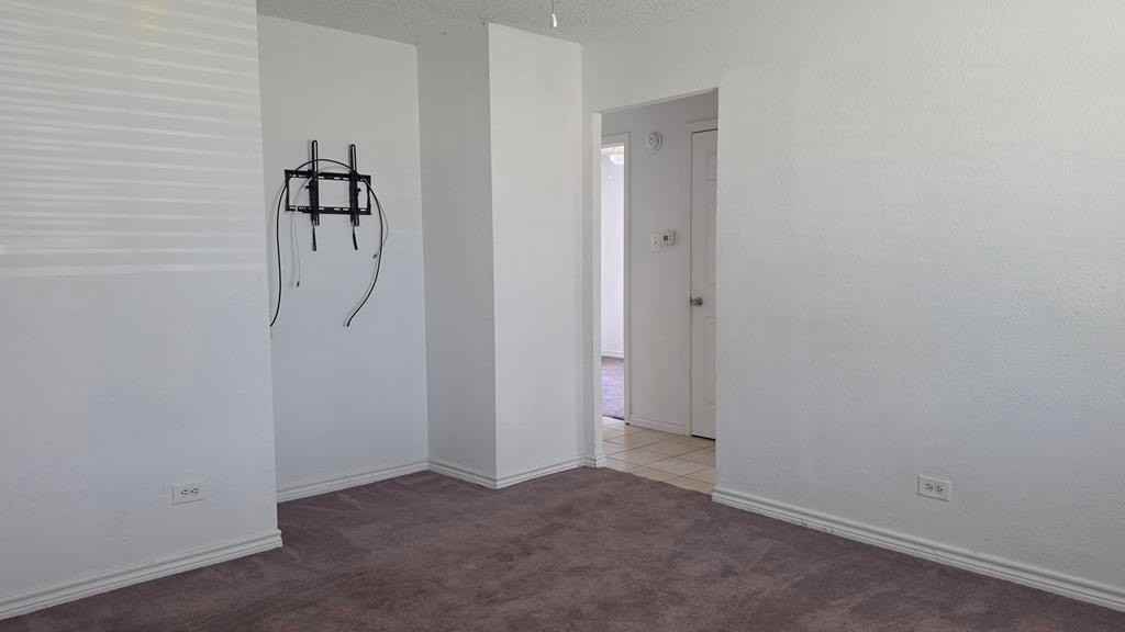 3208 W Kansas Ave - Photo 3 of 12
