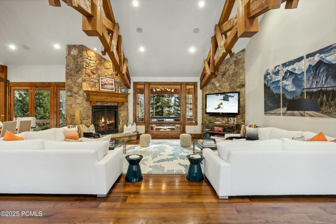 2520 Bear Hollow Dr - Photo 6 of 50