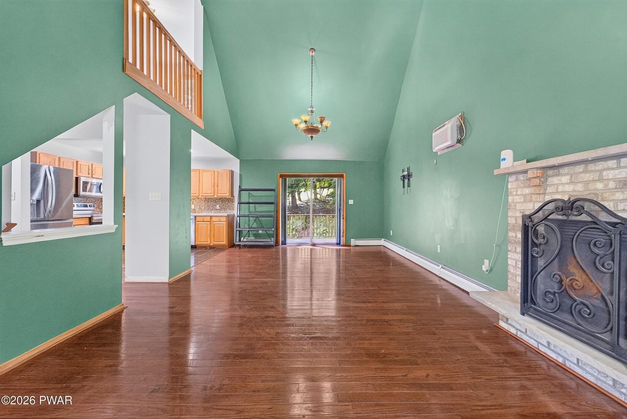 115 Blackberry Dr - Photo 7 of 50
