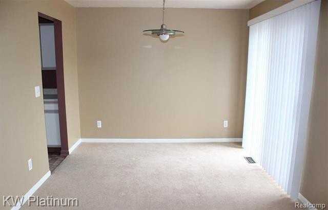 16632 Glenmoor Blvd - Photo 7 of 14