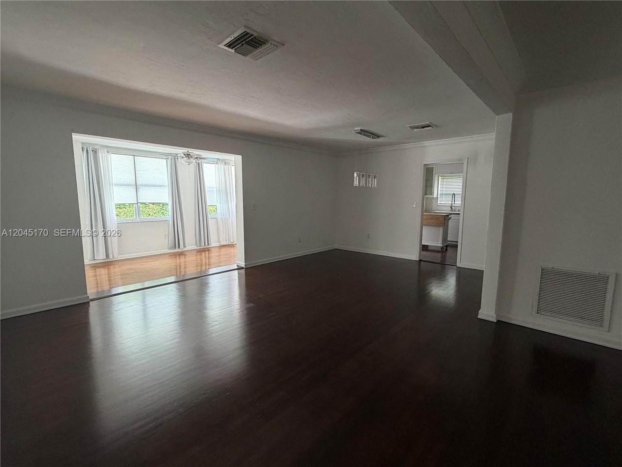 1420 Baracoa Ave - Photo 4 of 8