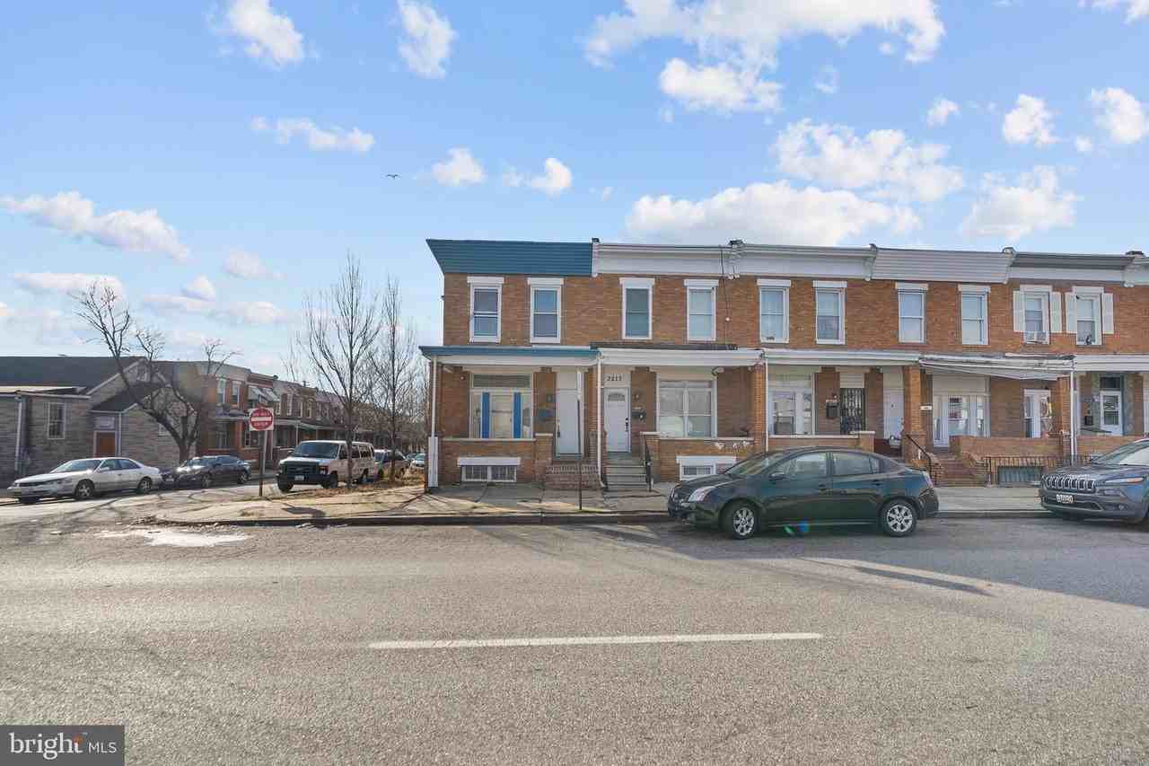 3219 E Monument St - Photo 2 of 26