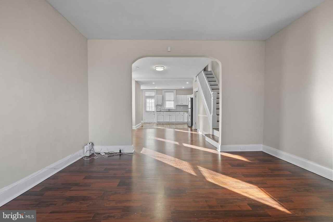3219 E Monument St - Photo 5 of 26