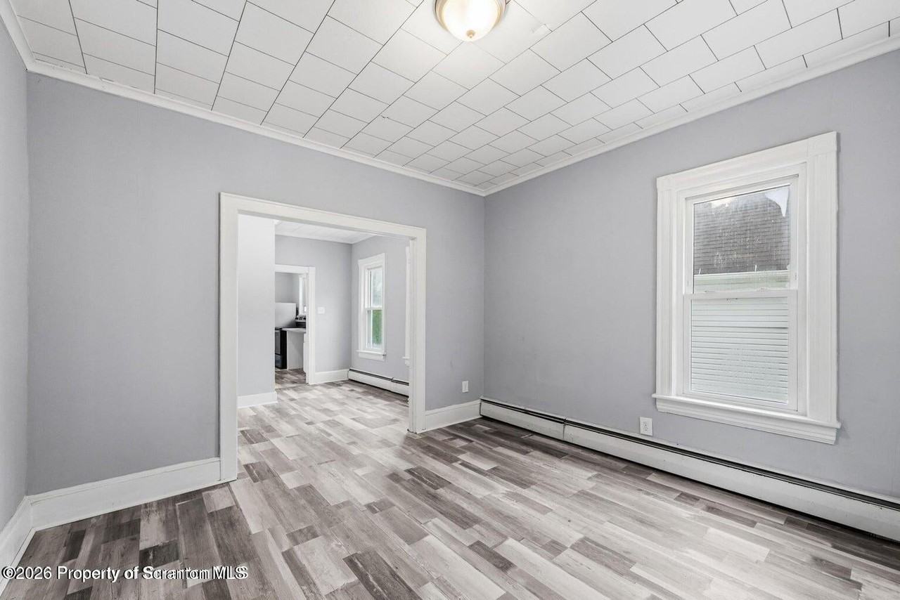 146 Jefferson St - Photo 3 of 15