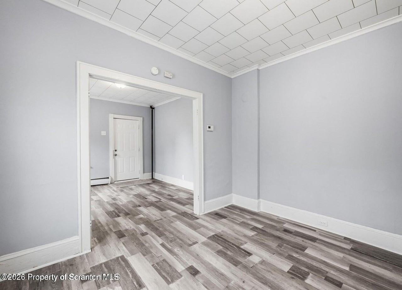 146 Jefferson St - Photo 4 of 15
