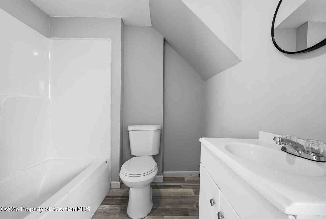 146 Jefferson St - Photo 7 of 15