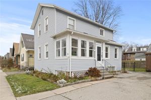 featured image of 20 Bloomfield Pl