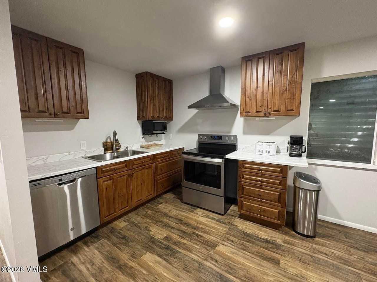 206 Ewing St - Photo 6 of 18