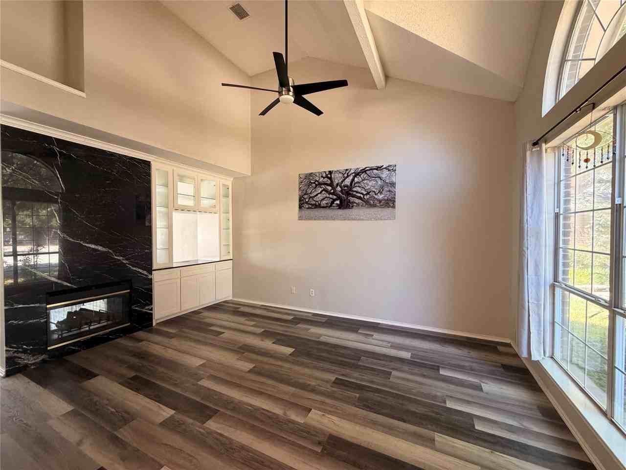 342 Arbor Ct - Photo 2 of 19