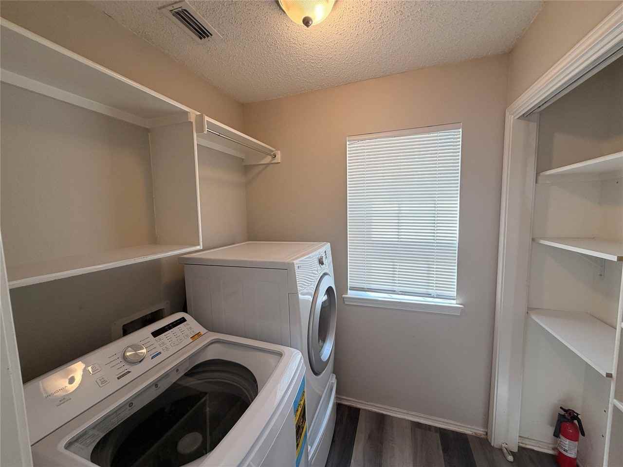 342 Arbor Ct - Photo 7 of 19
