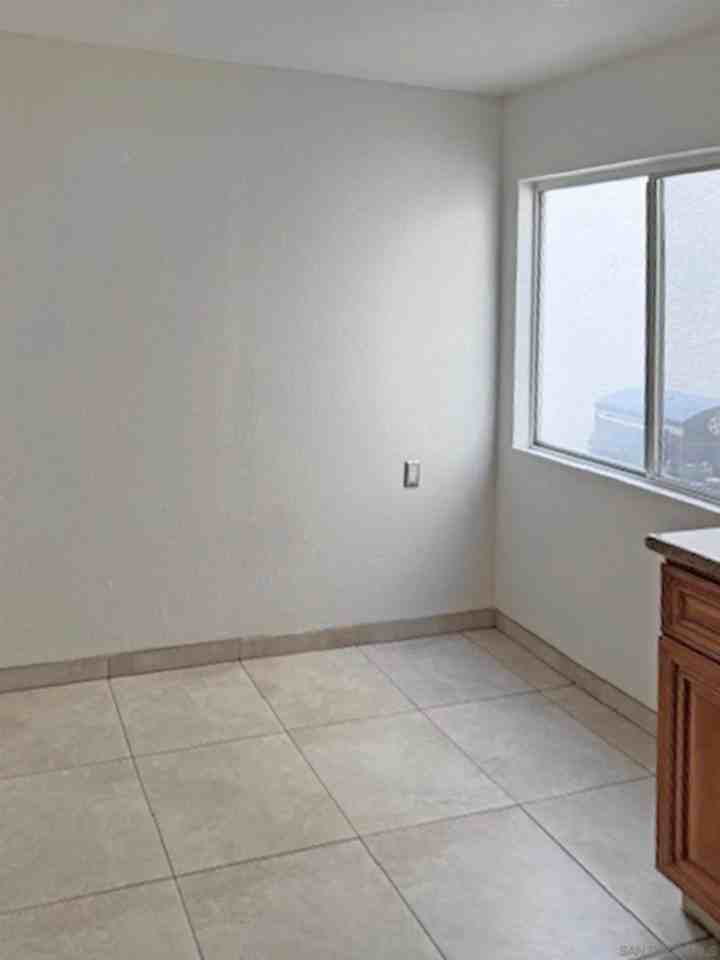 1161 13th St - Photo 2 of 10