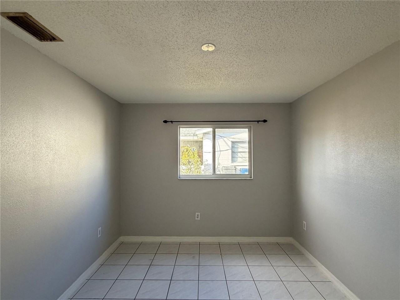 5219 31st Street Ct E - Photo 7 of 11