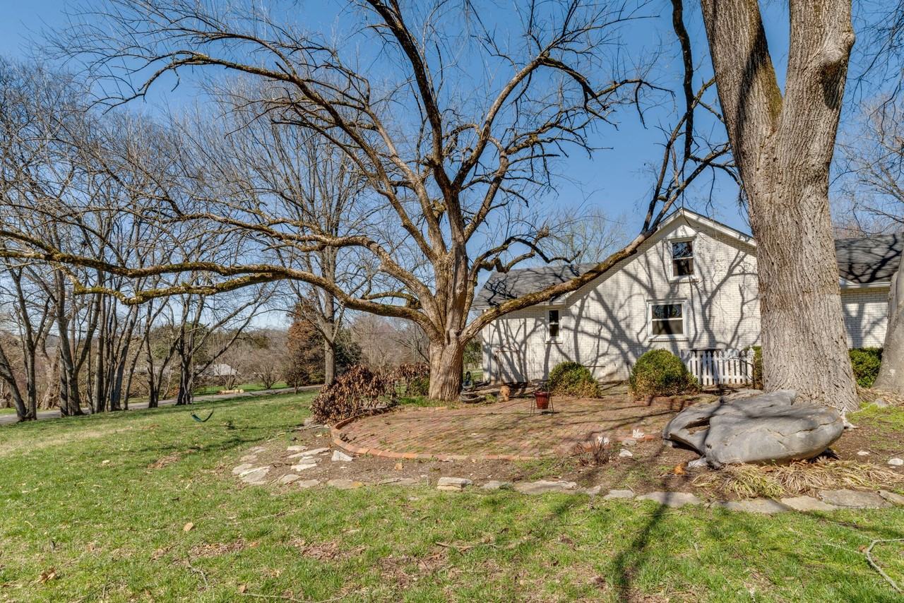 100 Bluegrass Cv - Photo 5 of 35