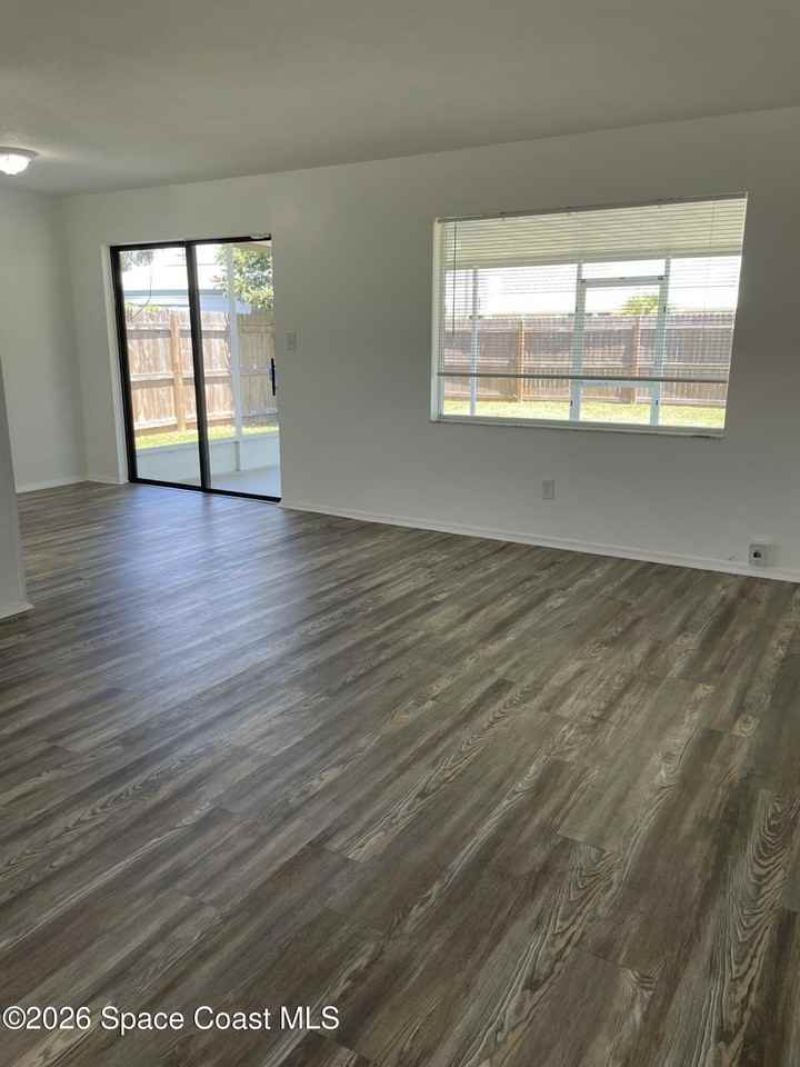60 Barbados Dr - Photo 2 of 17