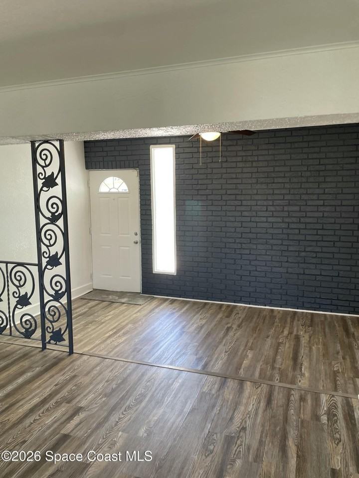 60 Barbados Dr - Photo 3 of 17