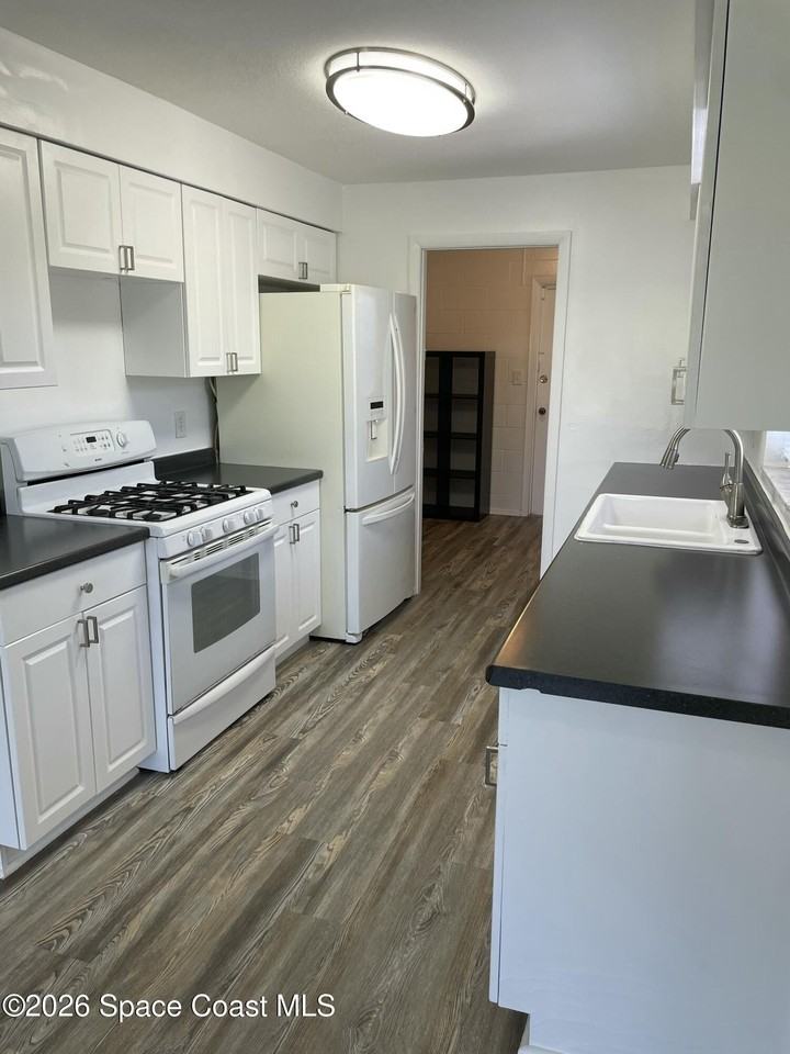 60 Barbados Dr - Photo 6 of 17