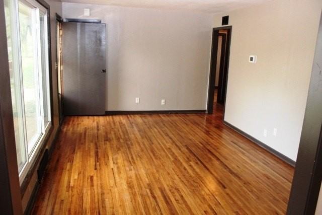 1251 N Woodlawn Blvd - Photo 3 of 19