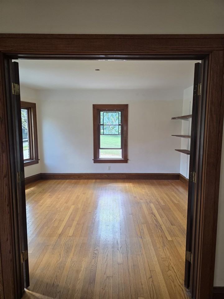506 Springdale St - Photo 3 of 23