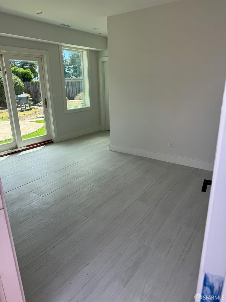 8 Greenwood Dr - Photo 2 of 7
