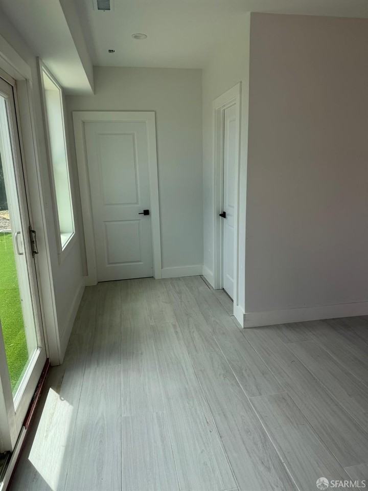 8 Greenwood Dr - Photo 4 of 7